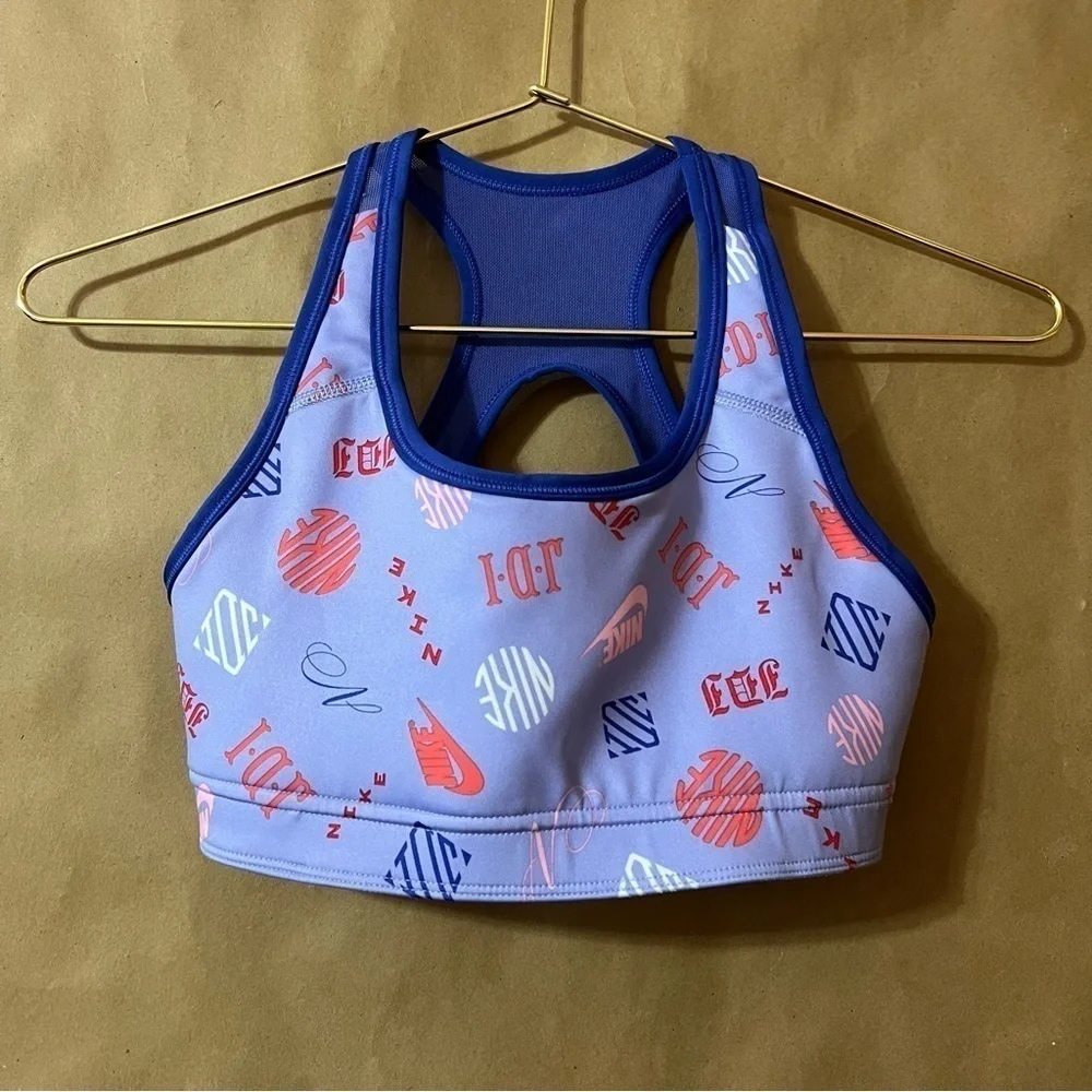 Nike | Women's Center Swoosh Reversible Sports Bra Racerback Size XS